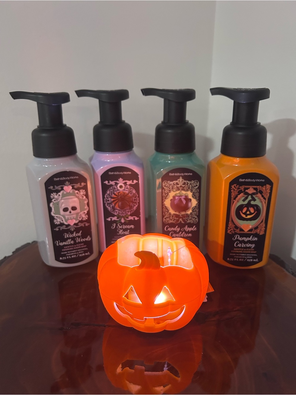NWT Bath & Body Works Soap Holder & Soaps - Picture 2 of 11